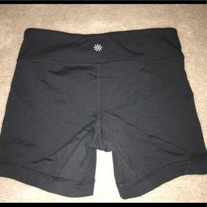 Athleta 5” Chaturanga Short